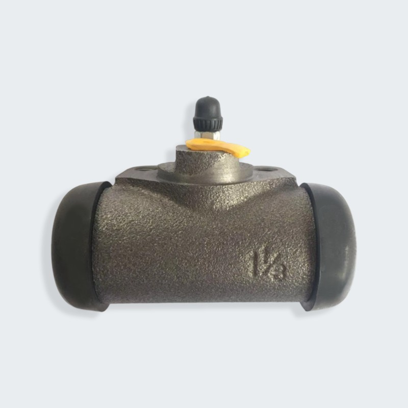 Cilindro freno 7F/8F per carrello elevatore Toyota da 2 tonnellate Cilindro freno 7F/8F per carrello elevatore Toyota da 2 tonnellate